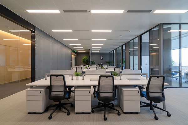 想要在辦公室有限空間中實(shí)現(xiàn)辦公家具的無(wú)限功能？來(lái)美高選辦公家具吧